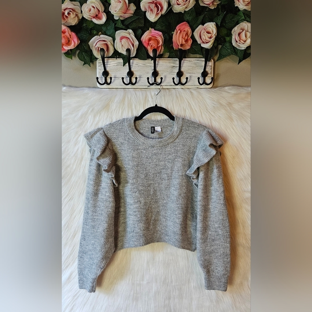 H&M Divided Grey Day Ultra Soft Ruffle Knit Sweater